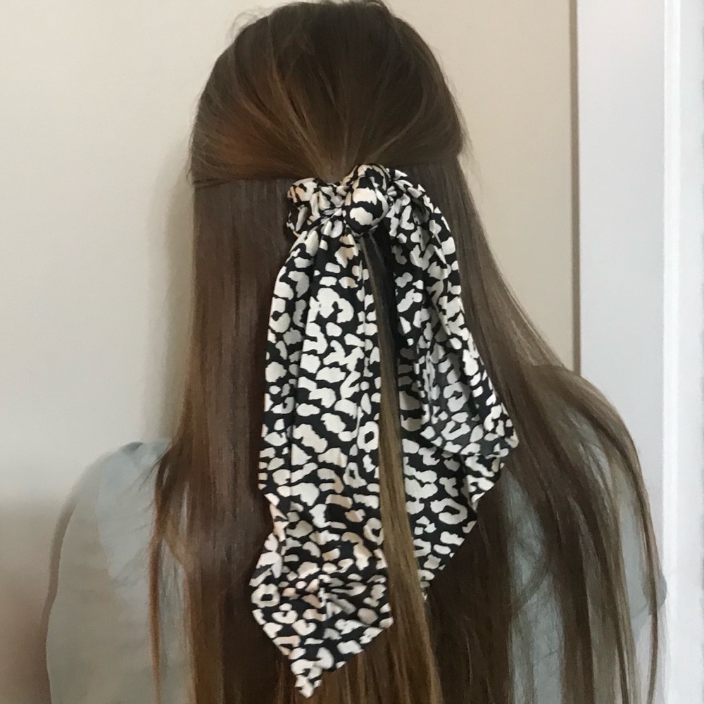 🆕animal leopard print scrunchie w/ hair scarf